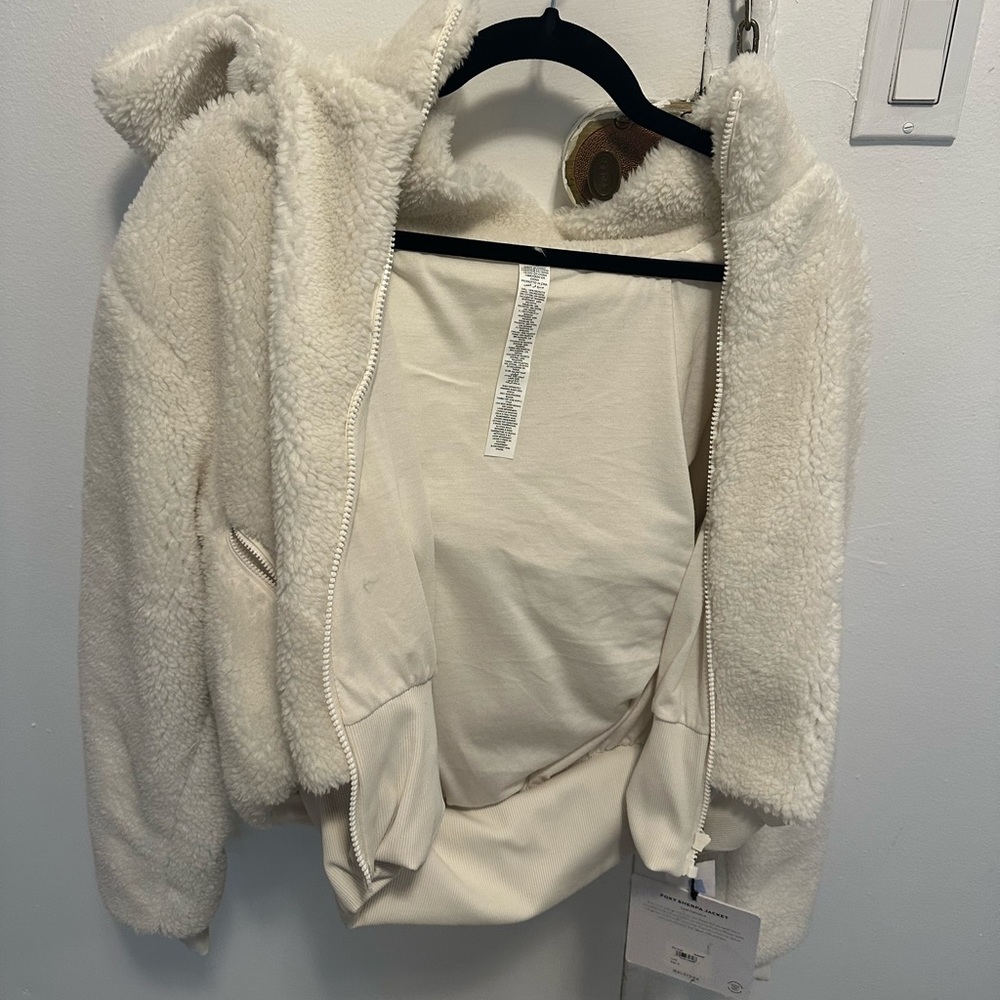 ALO FOXY SHERPA JACKET